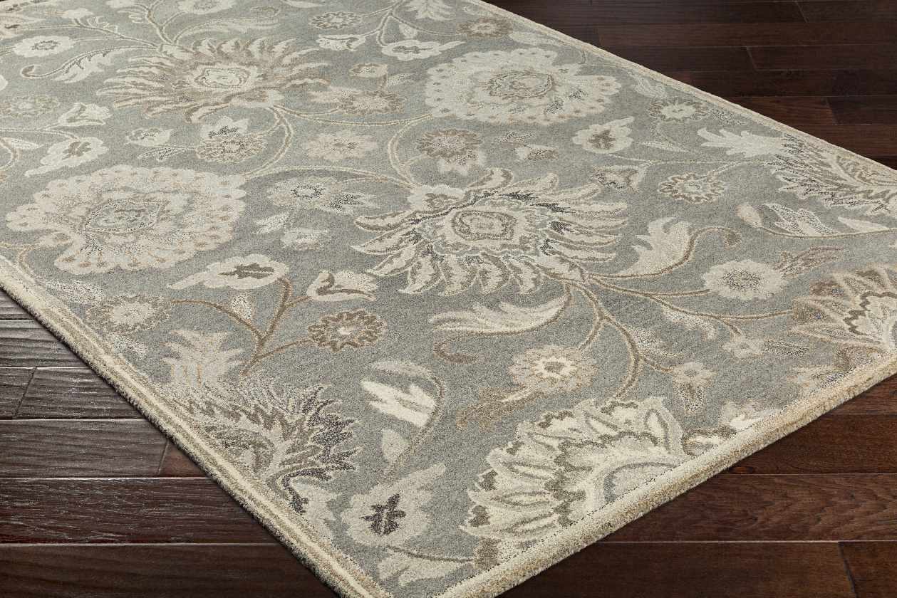 Macbarn Traditional Area Rug