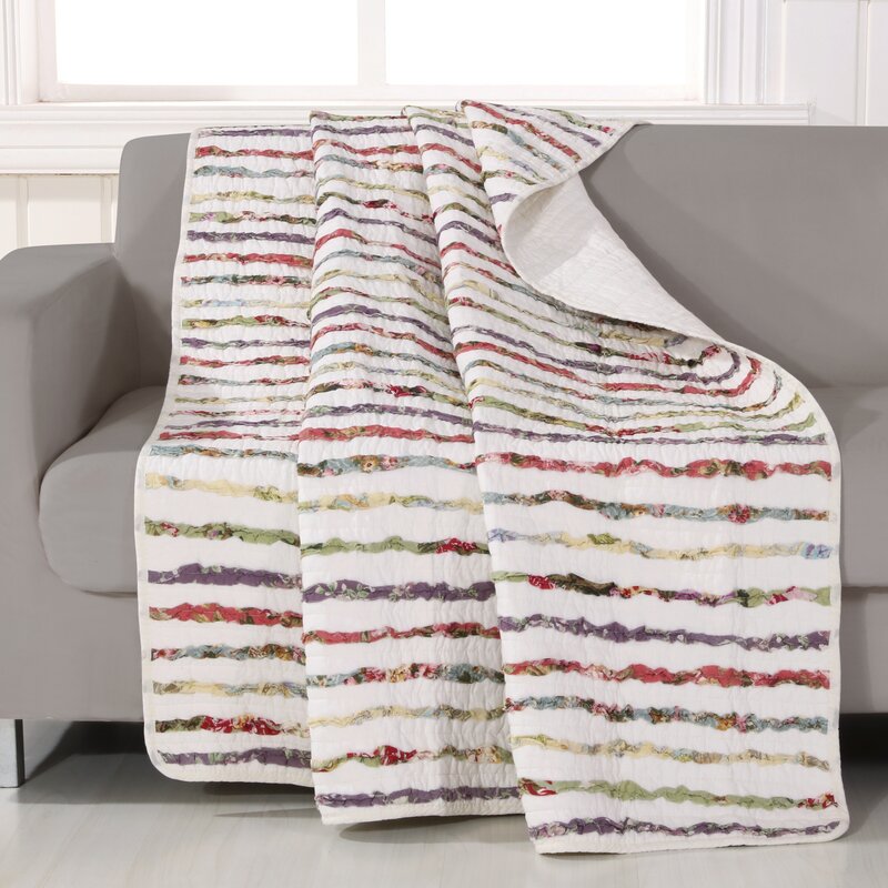 Suguay 100% Cotton Quilted Ruffle Throw