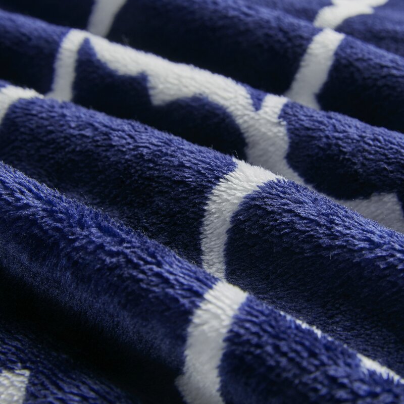 Lathe Oversized Polyester Knitted Throw